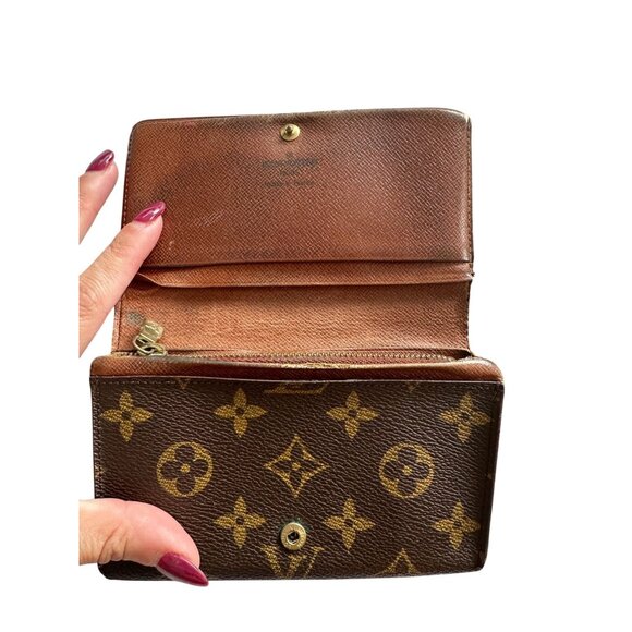 LOUIS VUITTON Porte Monnaie Tresor Monogram Wallet - Picture 2 of 11